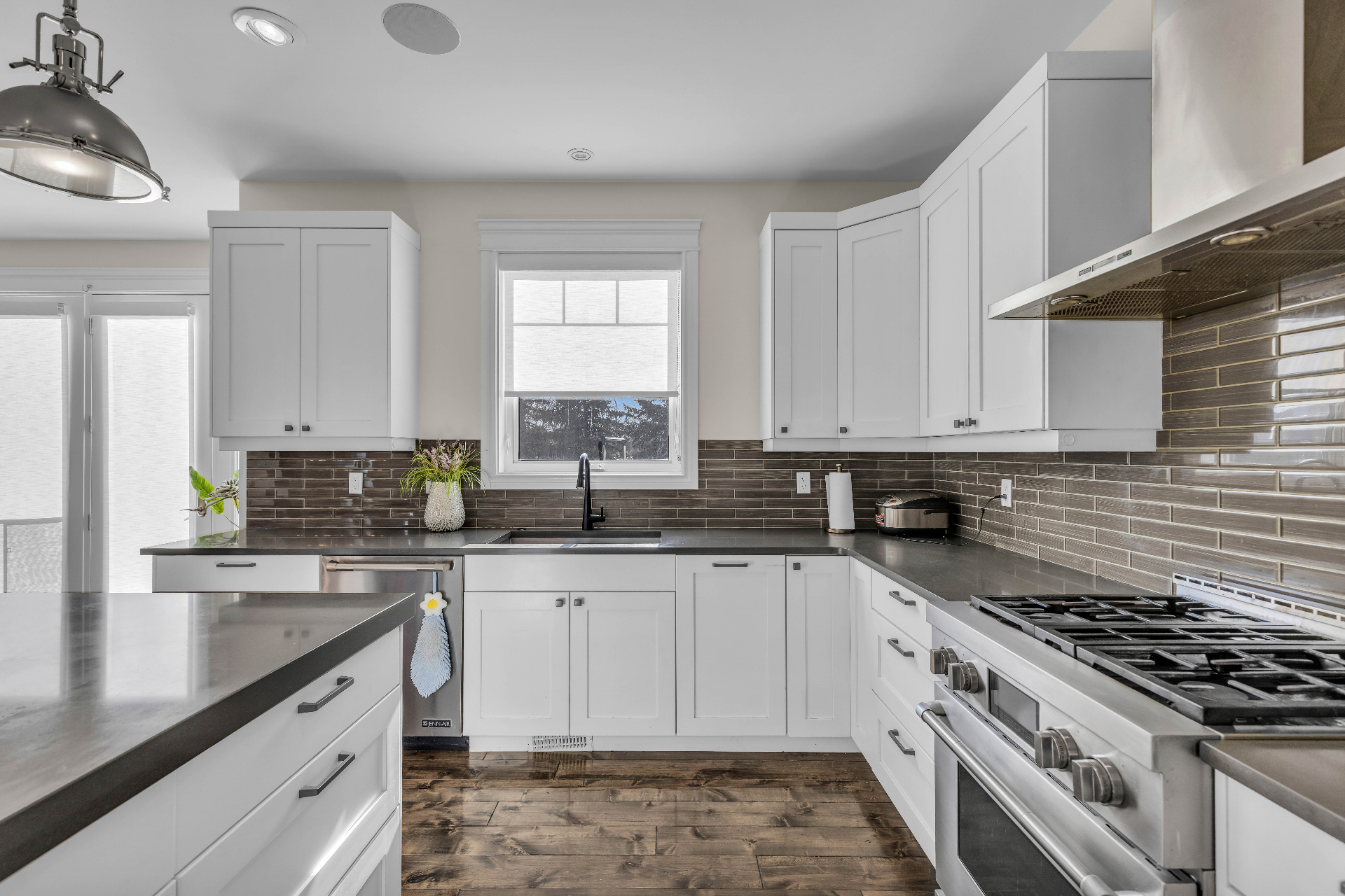 Arbor Creek背靠公园独栋别墅出售 · 438 Horlick Manor——林与唐地产 - 2